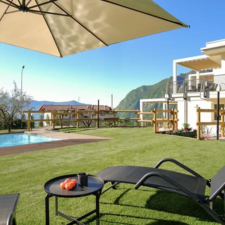Costa Blu-pool And Terrace With View * Riva di Solto